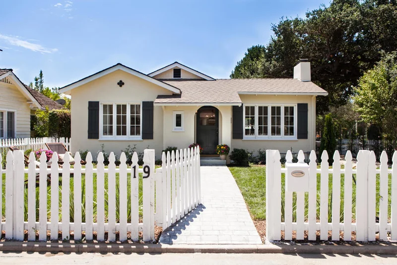 19 Oak Knoll Gardens, Pasadena, CA 91101