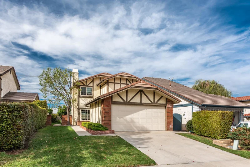 849 Chelsea, Simi Valley, CA 93065