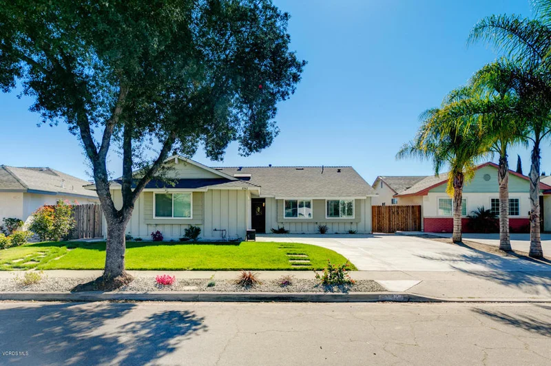 8542 Hollister, Ventura, CA 93004