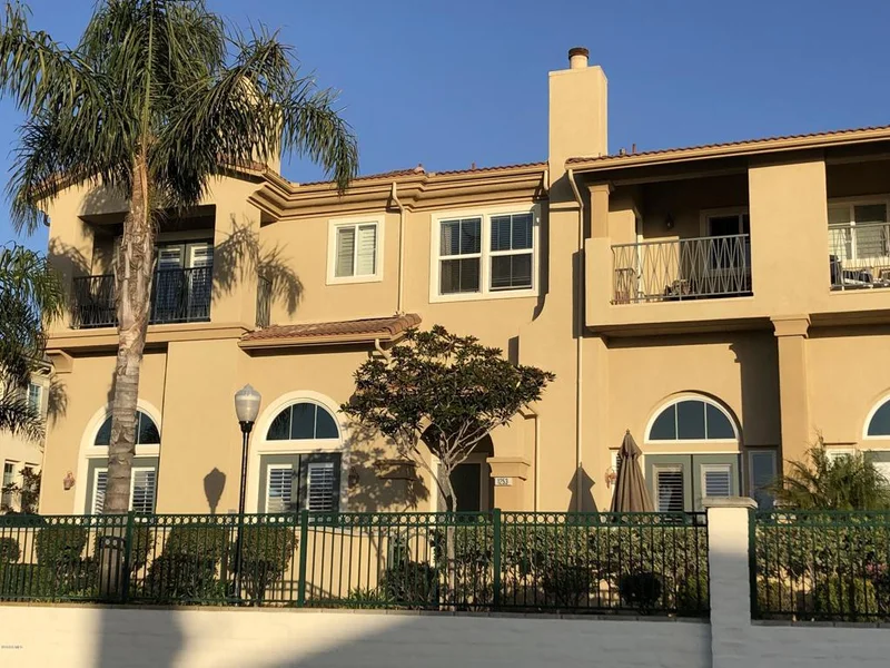 1253 Bayside, Oxnard, CA 93035