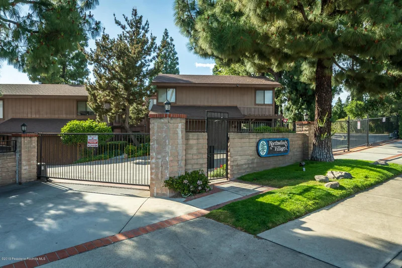 56 Northwoods, Glendale, CA 91214