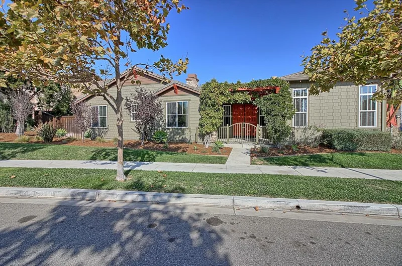 10469 New Haven, Ventura, CA 93004