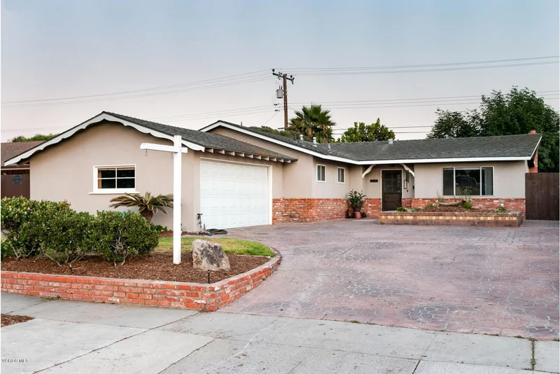 8592 Neath, Ventura, CA 93004