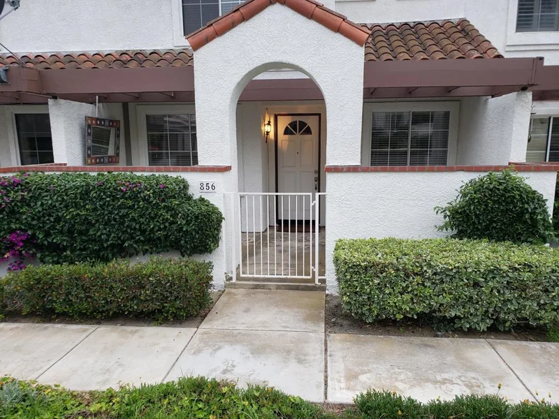 856 Calle Los Gatos, Camarillo, CA 93010