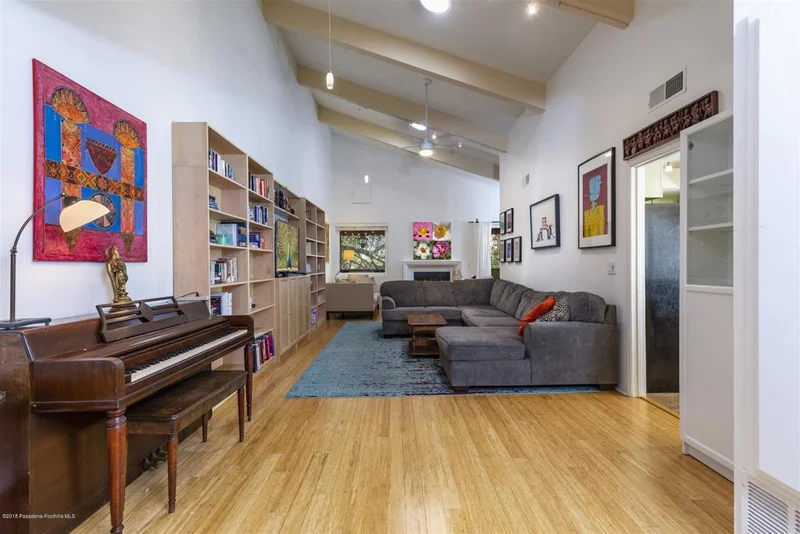 4542 Coldwater Canyon #10, Studio City, CA 91604