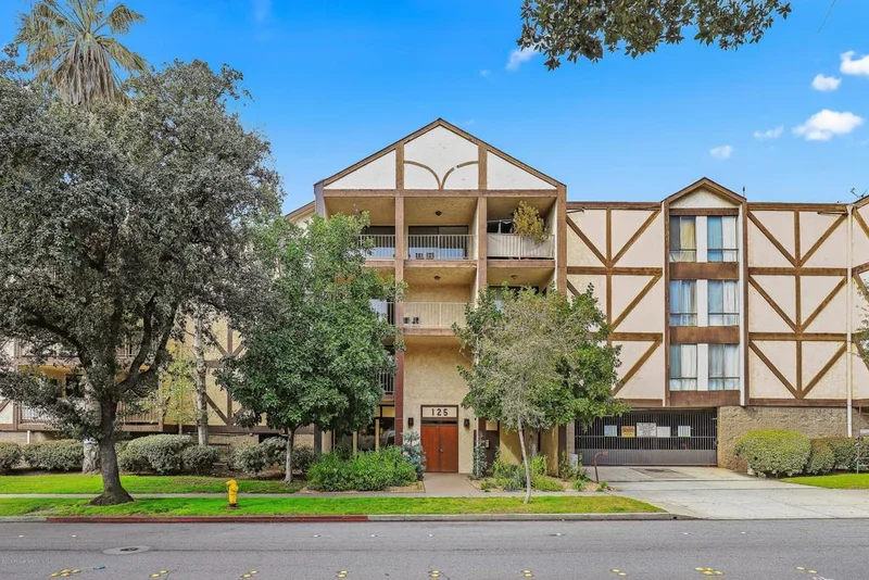 125 Allen #311, Pasadena, CA 91106