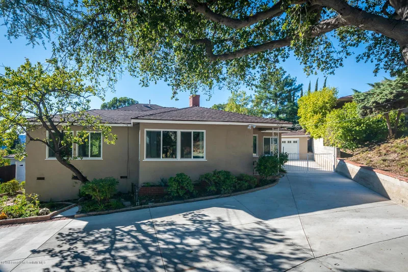 5213 La Crescenta, La Crescenta, CA 91214