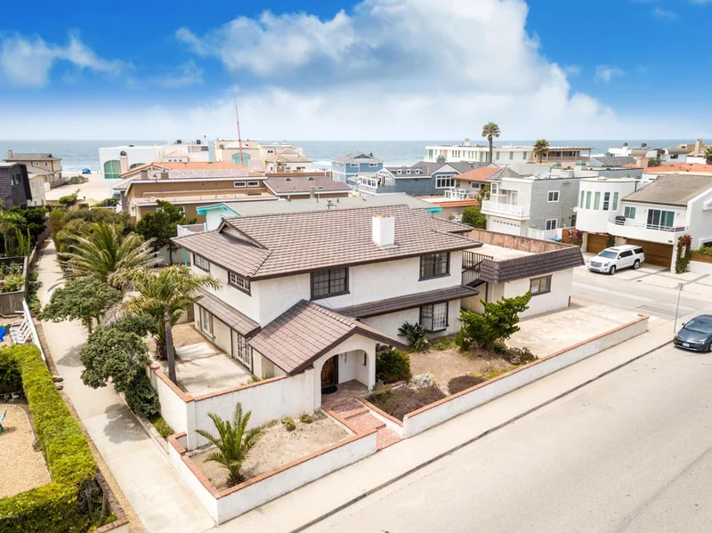 1177 Mandalay Beach, Oxnard, CA 93035