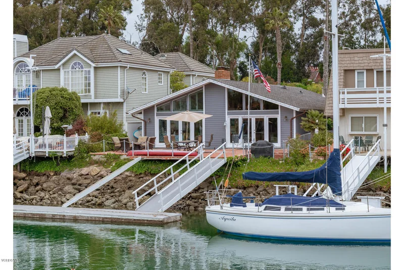2943 Seaview, Ventura, CA 93001