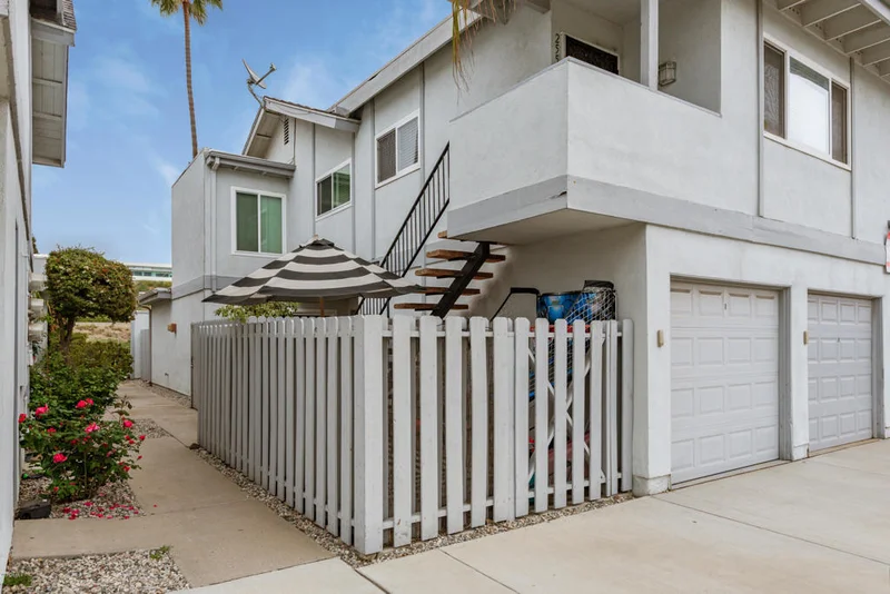 2559 Harbor #2, Ventura, CA 93001