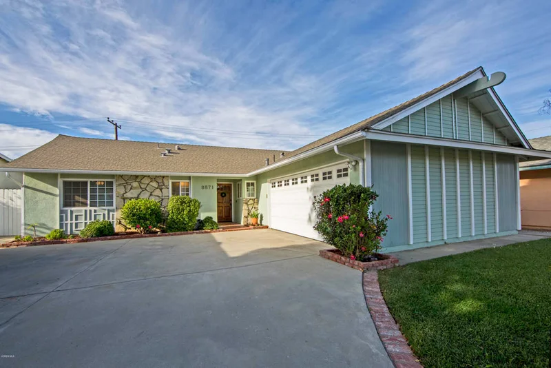 8871 Tacoma, Ventura, CA 93004