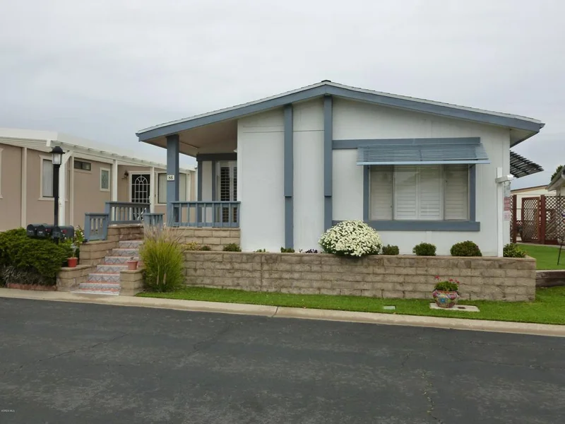 86 Poinsettia Gardens, Ventura, CA 93004