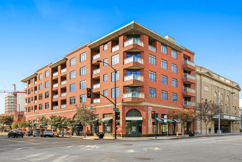 125 Raymond #305, Pasadena, CA 91103