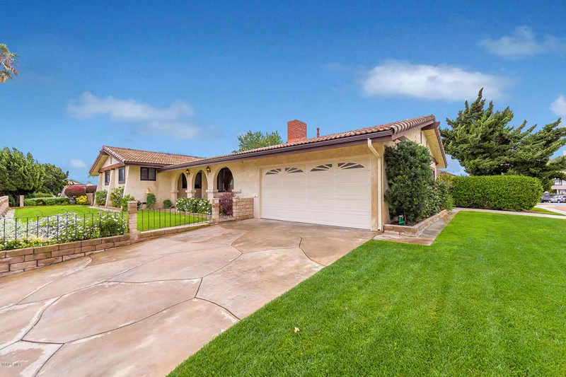 424 Calle Higuera, Camarillo, CA 93010
