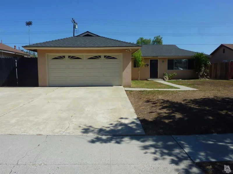10350 Mammoth, Ventura, CA 93004