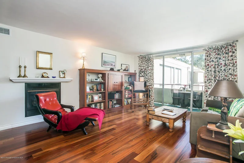 1010 Kings #310, West Hollywood, CA 90069