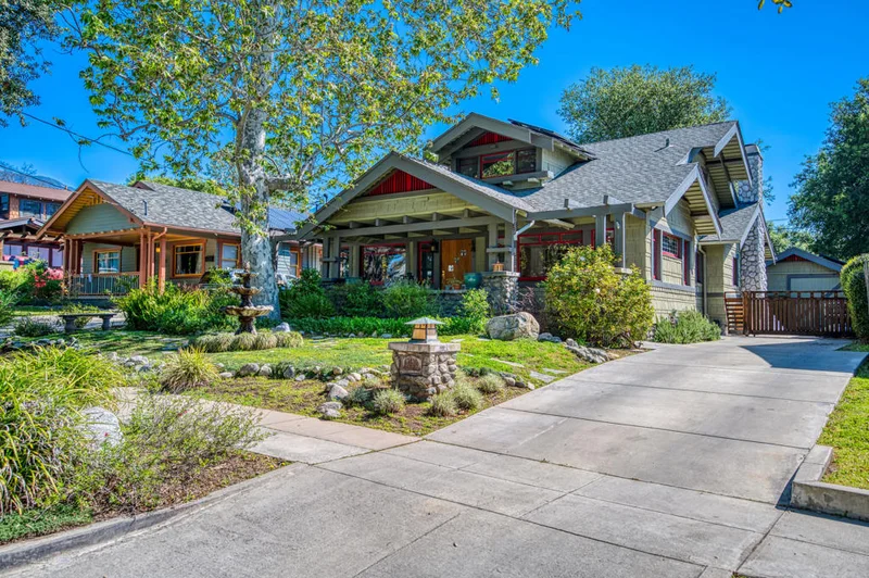 1030 Michigan, Pasadena, CA 91104