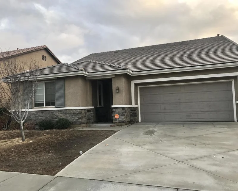 6202 Cecina, Palmdale, CA 93552