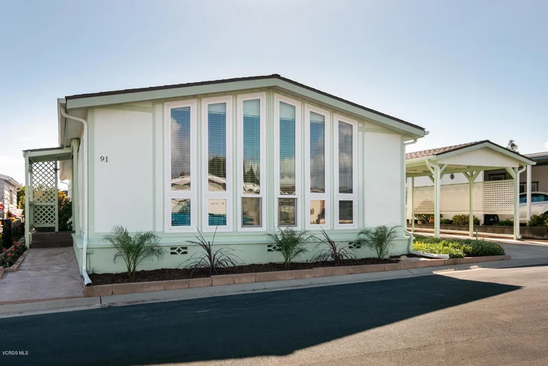91 Poinsettia Gardens, Ventura, CA 93004