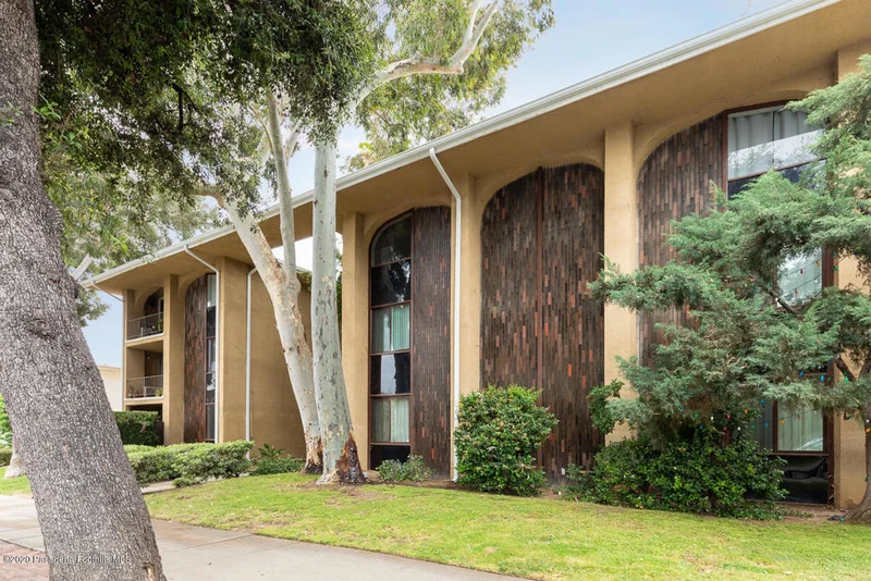 465 Los Robles #19, Pasadena, CA 91101