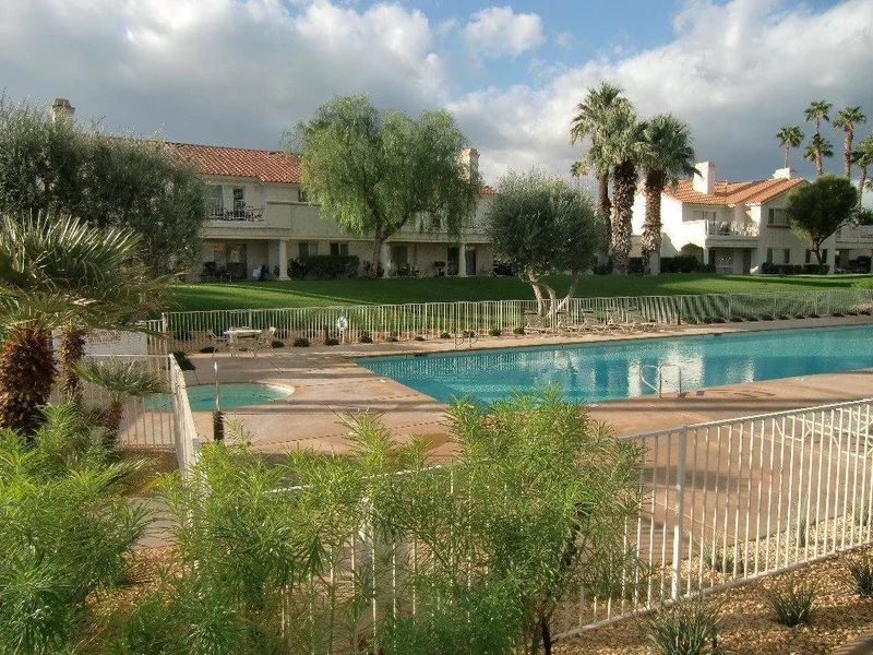 270 Vista Royale, Palm Desert, CA 92211