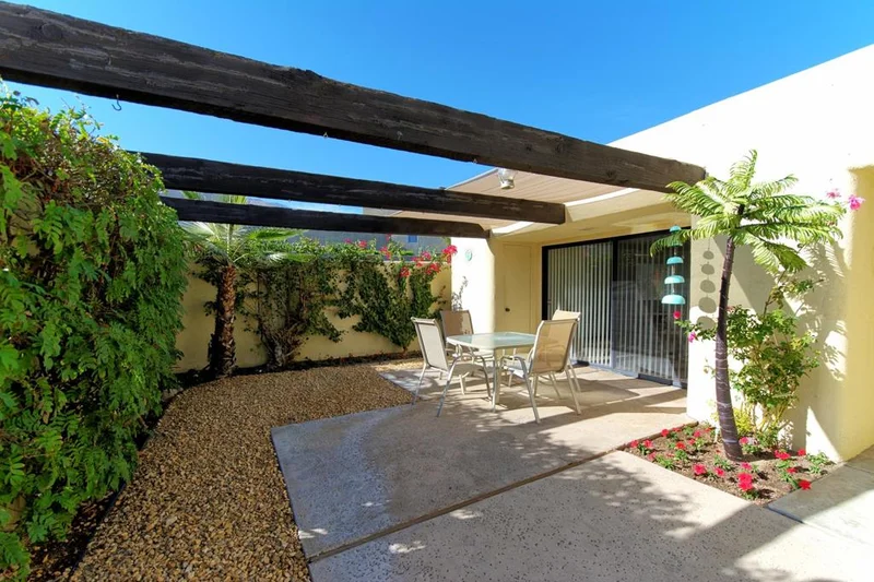 430 Greenhouse, Palm Springs, CA 92262