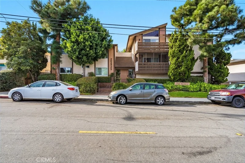 25925 Oak #104, Lomita, CA 90717