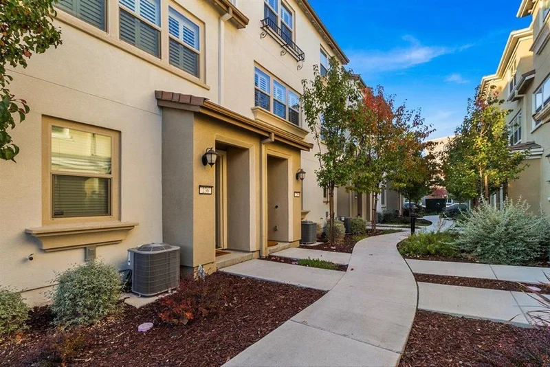 228 Siderno, San Jose, CA 95111