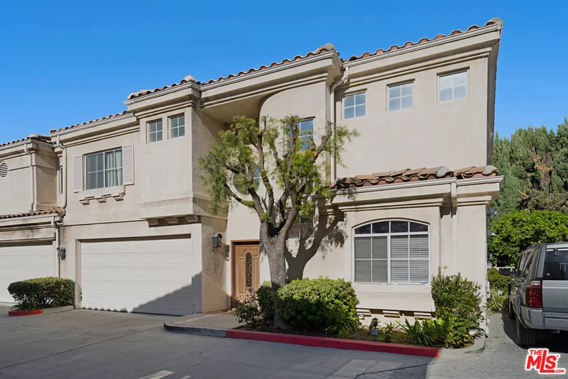 10010 Reseda #C, Northridge, CA 91324