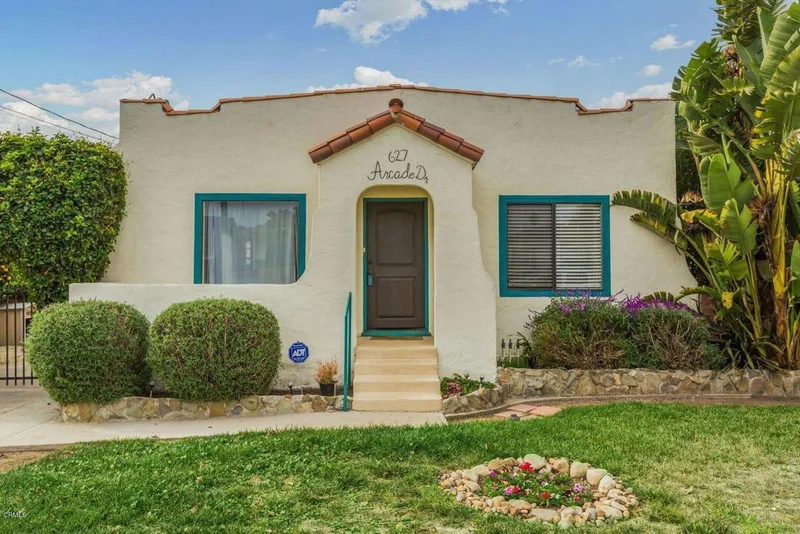 627 Arcade, Ventura, CA 93003