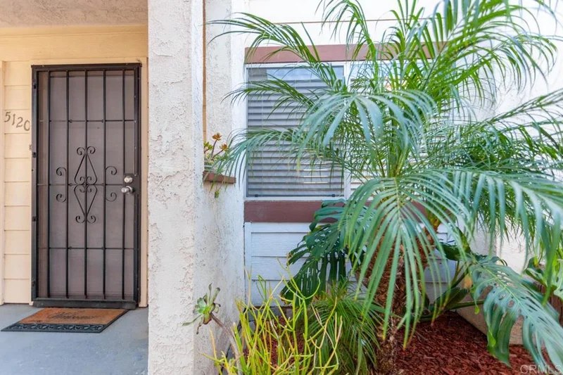 5120 River #E, Oceanside, CA 92057