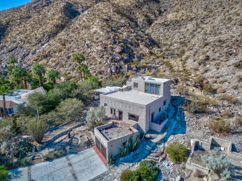 1851 Crestview, Palm Springs, CA 92264