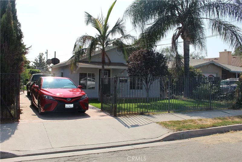 1023 Olive, San Bernardino, CA 92411