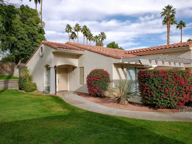 2701 Mesquite #J47, Palm Springs, CA 92264