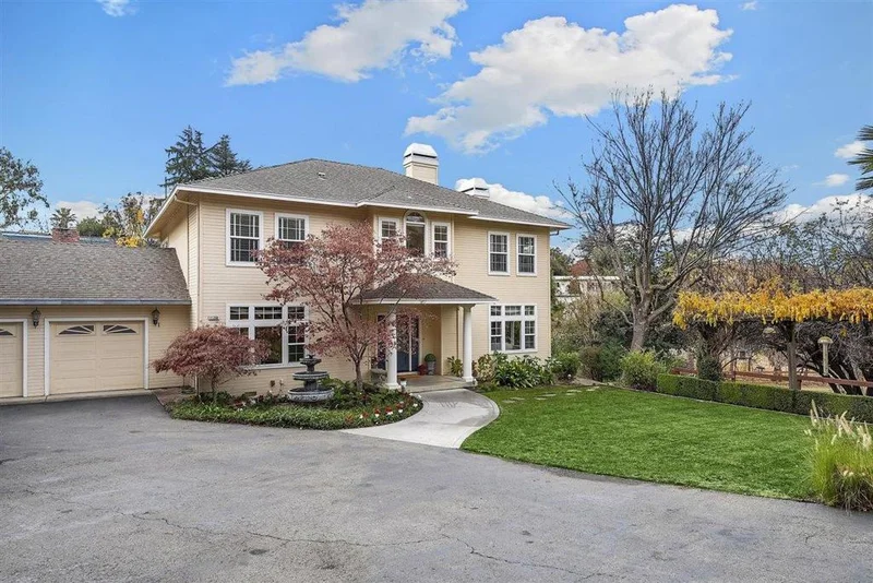 11260 Canon Vista, San Jose, CA 95127