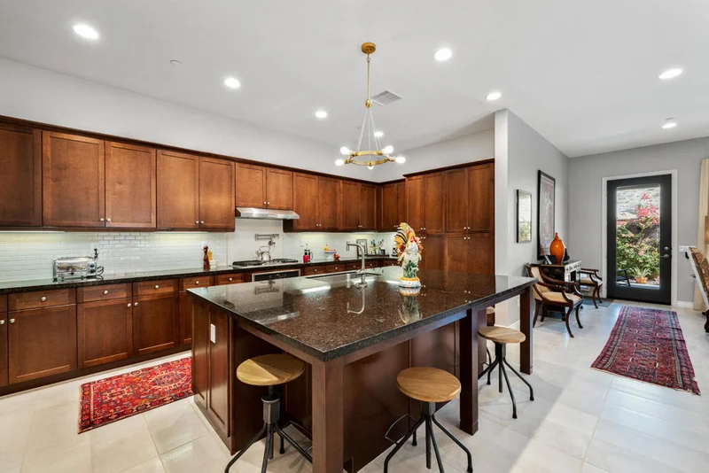 85600 Molvena, Indio, CA 92203
