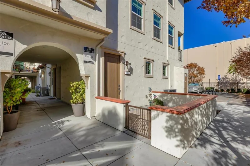 258 Carroll #107, Sunnyvale, CA 94086