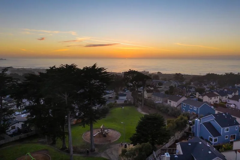 301 Channing, Pacifica, CA 94044
