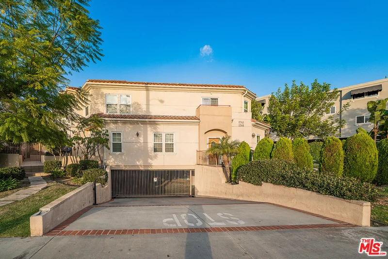 2745 Montrose #106, Montrose, CA 91020
