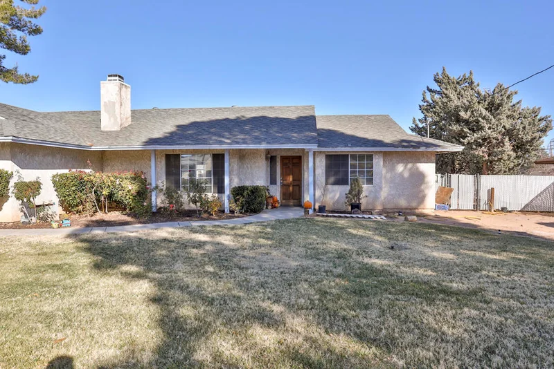 18434 Walnut, Hesperia, CA 92345