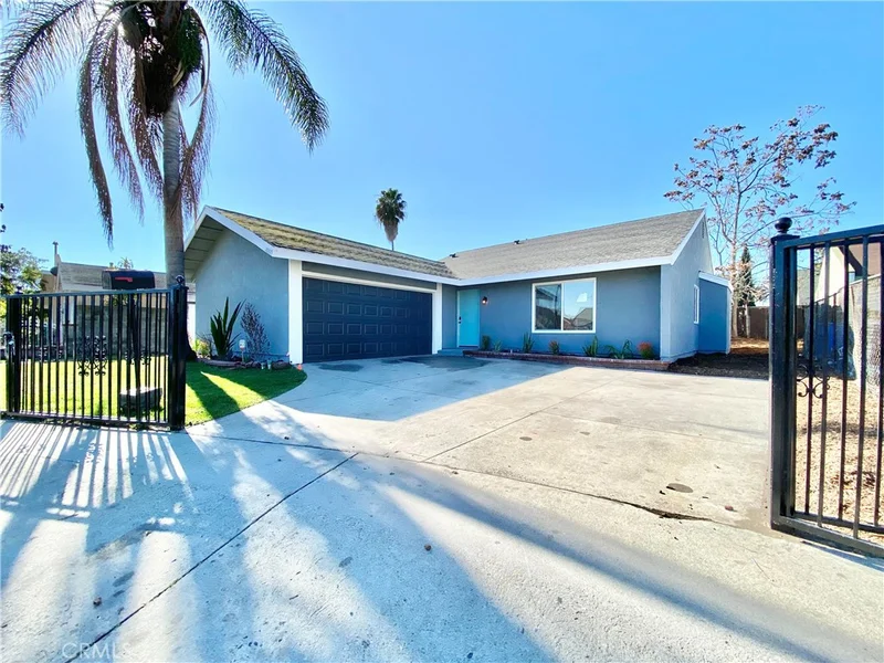 10315 Holmes Avenue, Los Angeles, CA 90002