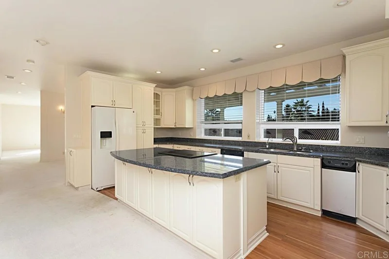10450 Oak Ranch Pl, Escondido, CA 92026
