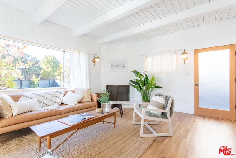 2600 Stoner, Los Angeles, CA 90064