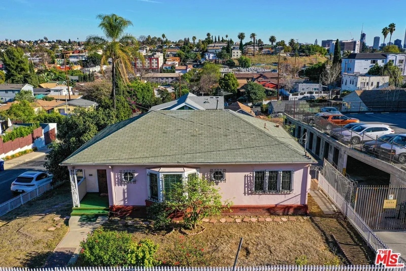 630 Waterloo, Los Angeles, CA 90026
