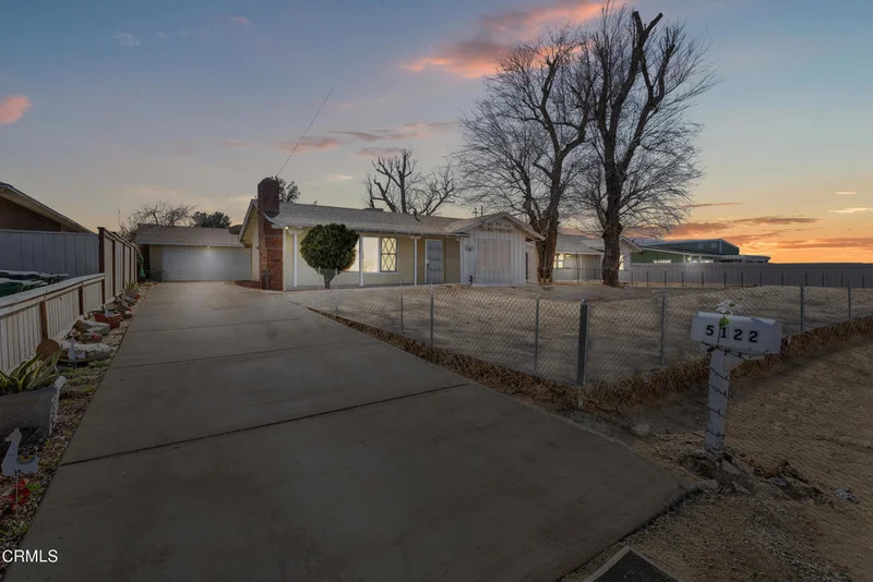 5122 Avenue L10, Quartz Hill, CA 93536