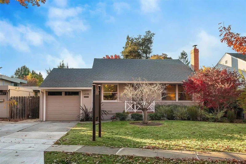 1025 Oakland, Menlo Park, CA 94025