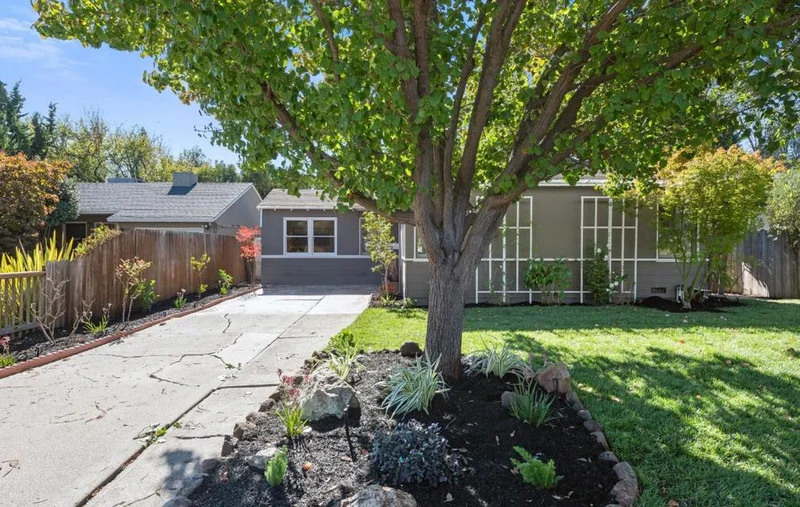 856 15th, Menlo Park, CA 94025