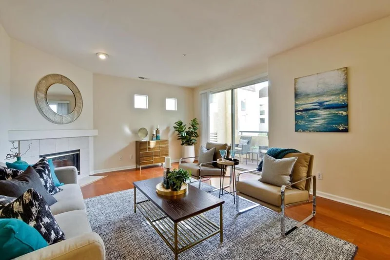 2557 Park #L200, Palo Alto, CA 94306