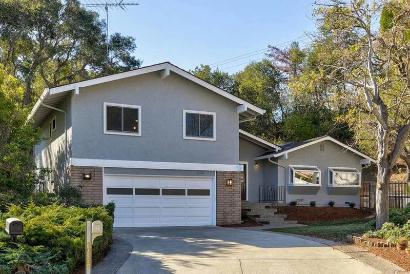 10381 Rivercrest, Cupertino, CA 95014