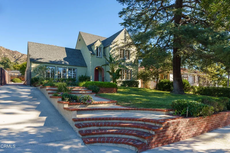 1907 Hampton, Glendale, CA 91201